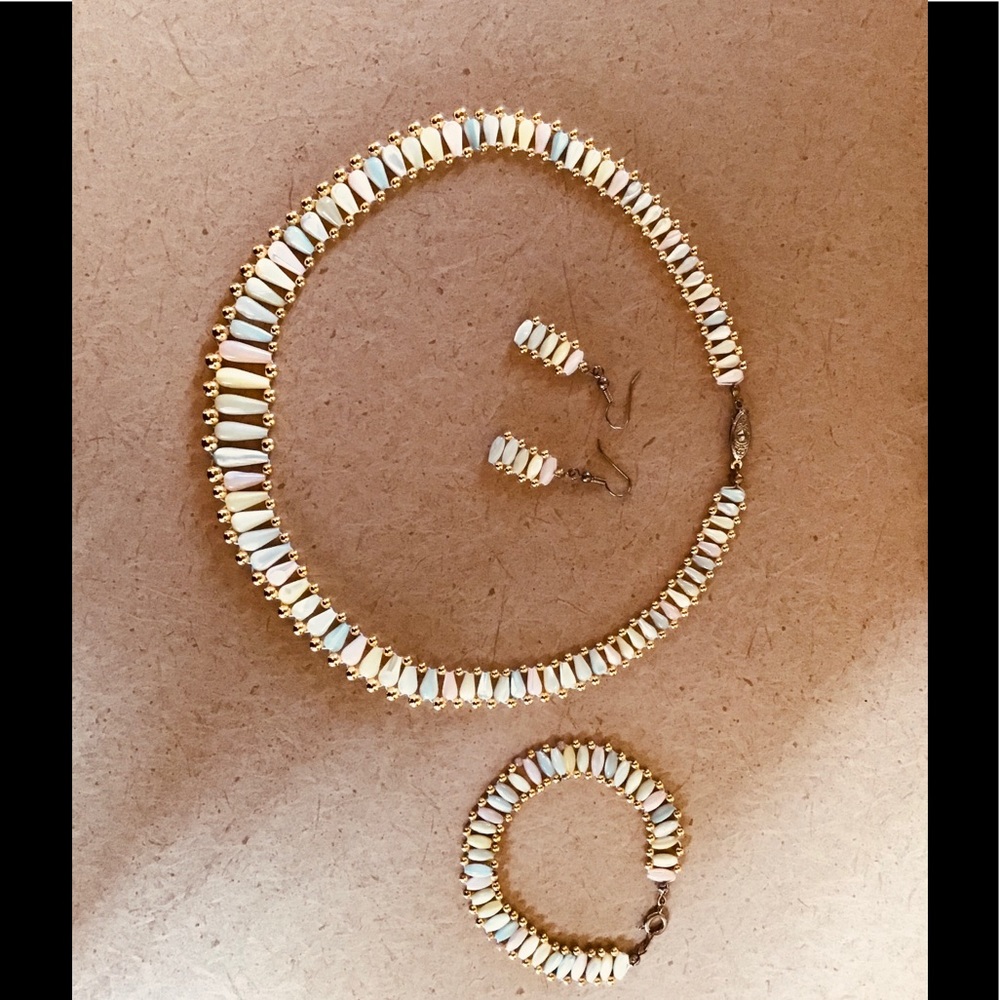 Vintage Mother of Pearl Necklace Set